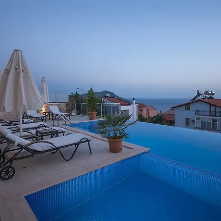 Villa Rose 3 *