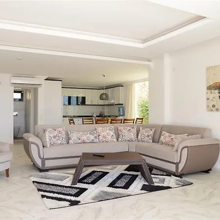 Villa Rose 3