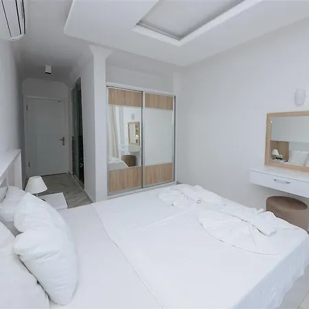Villa Rose 3