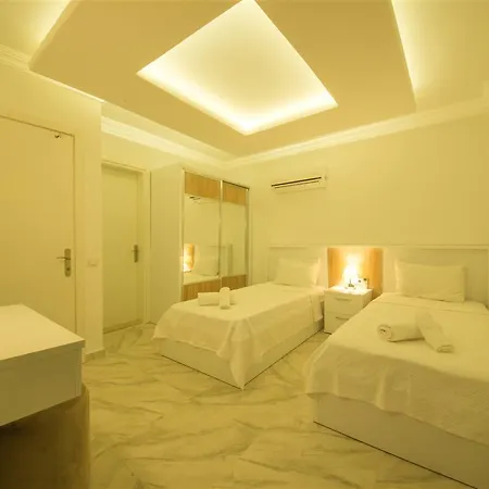 Villa Rose 3